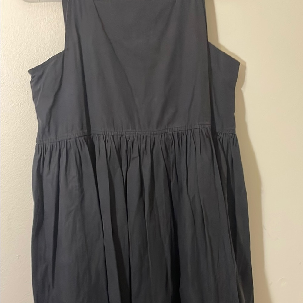 Elegant Gray Sleeveless Dress